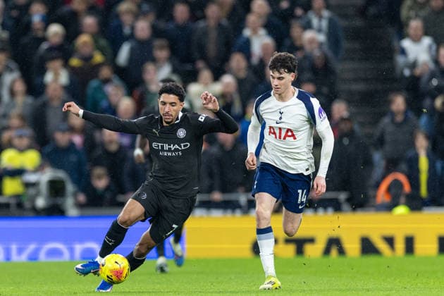 Tottenham Hotspur v Manchester City, Premier League Manchester City forward Omar Marmoush (7) and Tottenham Hotspur midfielder Archie Gray (14) battle for the ball during the Premier League match between Tottenham Hotspur and Manchester City at Tottenham Hotspur Stadium, London, UK on 1 February 2026. London Tottenham Hotspur Stadium London UK Editorial use only DataCo restrictions apply See www.football-dataco.com , Copyright: xToyinxOshodix PSI-23665-0060