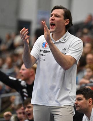 01.02.2026 - Handball - Saison 2025 2026 - Testspiel - Freundschaftsspiel : HC Erlangen HCE - Frisch Auf Göppingen - - xwoxzix - Johannes Sellin ( Trainer HC Erlangen HCE ) ruft schreit brüllt