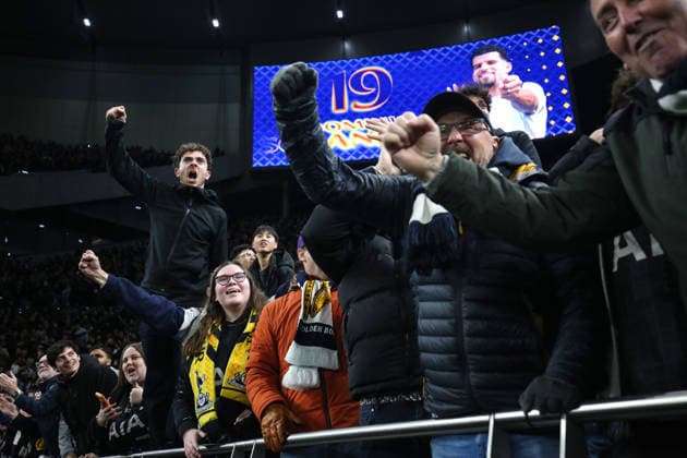 Tottenham Hotspur v Manchester City - Premier League LONDON, ENGLAND - FEBRUARY 1: Tottenham fans celebrate their 2nd goal during the Premier League match between Tottenham Hotspur and Manchester City at Tottenham Hotspur Stadium on February 1, 2026 in London, United Kingdom. (Photo by Charlotte Wilson Offside Offside via Getty Images) London England United Kingdom Copyright: xCharlottexWilson OffsidexOffside 776340593