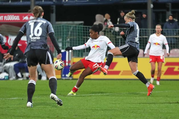 Google Pixel Frauen-Bundesliga, RB Leipzig - Eintracht Frankfurt; 01.02.2026 Delice Boboy (17, RB Leipzig) Fußball, Google Pixel Frauen-Bundesliga, Saison 2025 2026, 16. Spieltag: RB Leipzig vs. SG Eintracht Frankfurt am 01.02.2026, Trainingszentrum Cottaweg, Leipzig. DFB REGULATIONS PROHIBIT ANY USE OF PHOTOGRAPHS AS IMAGE SEQUENCES AND OR QUASI-VIDEO. Copyright: xBEAUTIFULxSPORTS JanxKaeferx