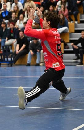 01.02.2026 - Handball - Saison 2025 2026 - Testspiel - Freundschaftsspiel : HC Erlangen HCE - Frisch Auf Göppingen - - xwoxzix - Tin Herceg (99, HC Erlangen HCE ) wehrt ab