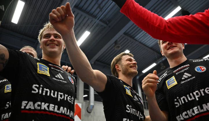 01.02.2026 - Handball - Saison 2025 2026 - Testspiel - Freundschaftsspiel : HC Erlangen HCE - Frisch Auf Göppingen - - xwoxzix - Marek Nissen (6, HC Erlangen HCE ) Christopher Bissel (21, HC Erlangen HCE ) Yannik Bialowas (7, HC Erlangen HCE ) Jubel Freude nach Spielende
