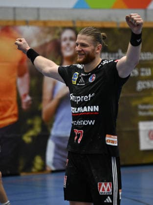 01.02.2026 - Handball - Saison 2025 2026 - Testspiel - Freundschaftsspiel : HC Erlangen HCE - Frisch Auf Göppingen - - xwoxzix - Maciej Gebala (77, HC Erlangen HCE ) ballt Faust Fäuste Jubel Freude