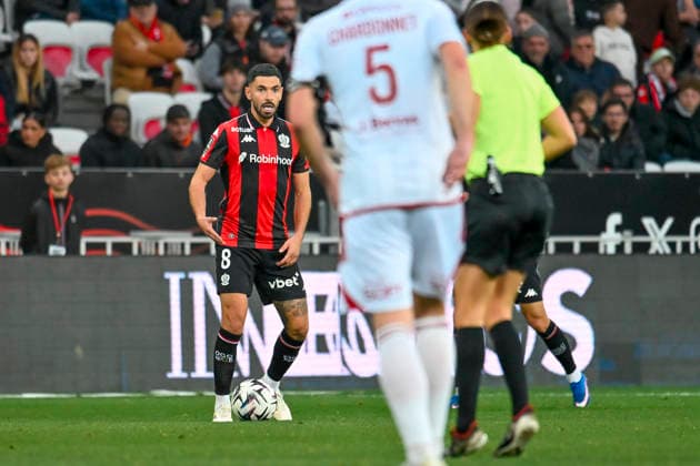 FOOTBALL : Nice (OGCN) vs Brest (SB29) - ligue 1 - 1 2 26 Nice™s midfielder 8 Morgan Sanson during the French L1 2025-2026 season football match between Nice (OGCN) and Brest (SB) at Allianz Riviera stadium of Nice, south France, on February 1, 2026. NICEFrance  Copyright: xFredericxDIDESx