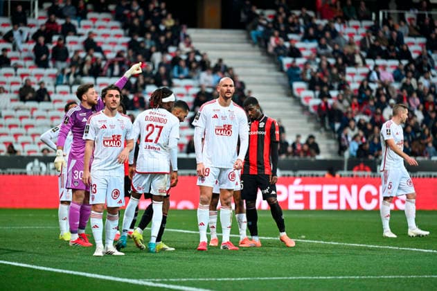 FOOTBALL : Nice (OGCN) vs Brest (SB29) - ligue 1 - 1 2 26 Brest™s forward 19 L. Ajorque during the French L1 2025-2026 season football match between Nice (OGCN) and Brest (SB) at Allianz Riviera stadium of Nice, south France, on February 1, 2026. NICEFrance  Copyright: xFredericxDIDESx