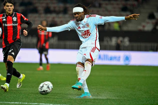 FOOTBALL : Nice (OGCN) vs Brest (SB29) - ligue 1 - 1 2 26 Brest™s defender 27 D. Guindo during the French L1 2025-2026 season football match between Nice (OGCN) and Brest (SB) at Allianz Riviera stadium of Nice, south France, on February 1, 2026. NICEFrance  Copyright: xFredericxDIDESx