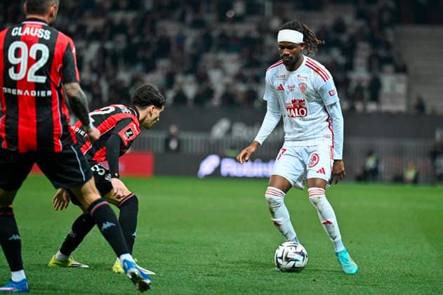 FOOTBALL : Nice (OGCN) vs Brest (SB29) - ligue 1 - 1 2 26 Brest™s defender 27 D. Guindo during the French L1 2025-2026 season football match between Nice (OGCN) and Brest (SB) at Allianz Riviera stadium of Nice, south France, on February 1, 2026. NICEFrance  Copyright: xFredericxDIDESx