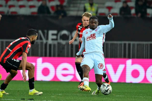 FOOTBALL : Nice (OGCN) vs Brest (SB29) - ligue 1 - 1 2 26 Brest s forward 7 J. Dina Ebimbe during the French L1 2025-2026 season football match between Nice (OGCN) and Brest (SB) at Allianz Riviera stadium of Nice, south France, on February 1, 2026. NICEFrance  Copyright: xFredericxDIDESx