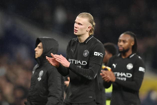 1st February 2026; Tottenham Hotspur Stadium, London, England; Premier League Football, Tottenham Hotspur versus Manchester City; Erling Haaland of Manchester City thanking the fans after the match  KatiexChan Content restricted for UK based newspaper