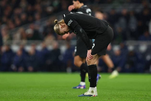 London, England, 1st February 2026. Erling Haaland of Manchester City looks dejected during the Tottenham Hotspur vs Manchester City Premier League match at the Tottenham Hotspur Stadium, London. Picture credit should read: Paul Terry Sportimage EDITORIAL USE ONLY. No use with unauthorised audio, video, data, fixture lists, club league logos or live services. Online in-match use limited to 120 images, no video emulation. No use in betting, games or single club league player publications. SPI_061_PT_Tottenham_Man_City SPI-4504-0061