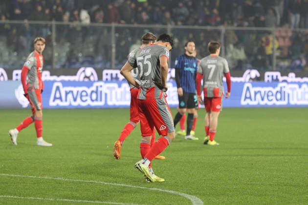 February 1, 2026, Cremona: Cremonese players expresses disappointment at the end ofthe italian soccer,Serie A match between US Cremonese vs Internazionale FC on February 01, 2026 at the Giovanni Zini stadium in Cremona, Italy. ANSA Serie A: Cremonese-Inter  - ZUMAa110 20260201_zaf_a110_058 Copyright: xDavidexCasentinix