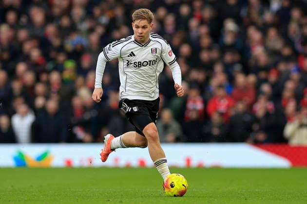 Manchester United, ManU v Fulham, Premier League Emile Smith Rowe (32) of Fulham during the Premier League match between Manchester United and Fulham at Old Trafford, Manchester, UK on 1 February 2026. Manchester Old Trafford Greater Manchester UK Editorial use only DataCo restrictions apply See www.football-dataco.com , Copyright: xConorxMolloyx PSI-23668-0186