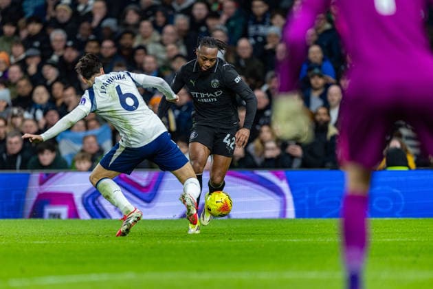 Tottenham Hotspur v Manchester City, Premier League Tottenham Hotspur midfielder Joao Palhinha (6) tackles Manchester City forward Antoine Semenyo (42) during the Premier League match between Tottenham Hotspur and Manchester City at Tottenham Hotspur Stadium, London, UK on 1 February 2026. London Tottenham Hotspur Stadium London UK Editorial use only DataCo restrictions apply See www.football-dataco.com , Copyright: xToyinxOshodix PSI-23665-0074