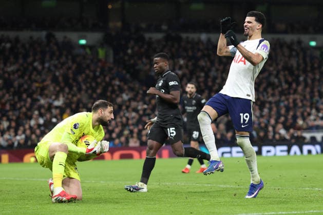 Tottenham v Man City 01 February 2026, London - Premier League Football - Tottenham Hotspur v Manchester City - Dominic Solanke of Tottenham Hotspur reacts as Manchester City goalkeeper Gianluigi Donnarumma makes a save - Photo: Charlotte Wilson Offside. London UK Copyright: xCharlottexWilsonx xOffsidexOffside