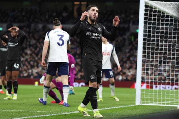 Tottenham v Man City 01 February 2026, London - Premier League Football - Tottenham Hotspur v Manchester City - Rayan Cherki of Manchester City pulls a face at the Tottenham fans - Photo: Charlotte Wilson Offside. London UK Copyright: xCharlottexWilsonx xOffsidexOffside