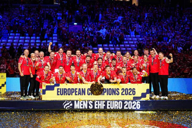 Siegerfoto Daenemark DEN, Daenemark vs. Deutschland, Handball, EHF Europameisterschaft 2026, Finale, 01.02.2026 DEN, Daenemark vs. Deutschland, Handball, EHF Europameisterschaft 2026, Finale, 01.02.2026 Herning Copyright: xEibner-Pressefoto MarcelxvonxFehrnx EP_MFN