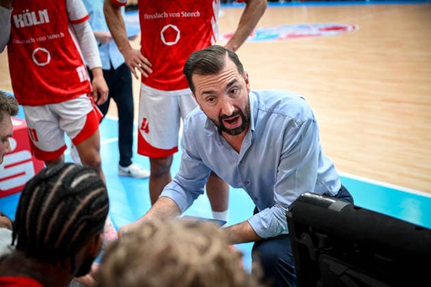Barmer 2. Basketball Bundesliga ProA: Rheinstars Köln vs. Paderborn Baskets, 01.02.2026 Zoran Kukic (Trainer RheinStars Köln), Barmer 2. Basketball Bundesliga ProA: Rheinstars Köln vs. Paderborn Baskets am 01.02.2026 in der Motorworld Köln in Koeln (Nordrhein-Westfalen) Copyright: xBEAUTIFULxSPORTS Mueller-Laschetx