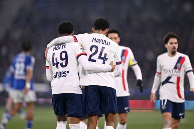 RC Strasbourg Alsace v Paris Saint-Germain - Ligue 1 McDonald s 2025 2026 24 Senny MAYULU (psg) - 49 Ibrahim MBAYE (psg) during the Ligue 1 McDonald s match between Strasbourg and Paris SG at Stade de la Meinau on February 1, 2026 in Strasbourg, France. Strasbourg France  Copyright: xFEPx 776348271