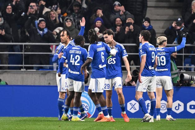 RC Strasbourg Alsace v Paris Saint-Germain - Ligue 1 McDonald s 2025 2026 09 Joaquin PANICHELLI (rcsa) - 22 Guela DOUE (rcsa) during the Ligue 1 McDonald s match between Strasbourg and Paris SG at Stade de la Meinau on February 1, 2026 in Strasbourg, France. Strasbourg France  Copyright: xFEPx 776348271