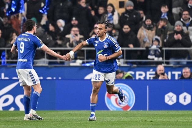RC Strasbourg Alsace v Paris Saint-Germain - Ligue 1 McDonald s 2025 2026 22 Guela DOUE (rcsa) during the Ligue 1 McDonald s match between Strasbourg and Paris SG at Stade de la Meinau on February 1, 2026 in Strasbourg, France. Strasbourg France  Copyright: xFEPx 776348271