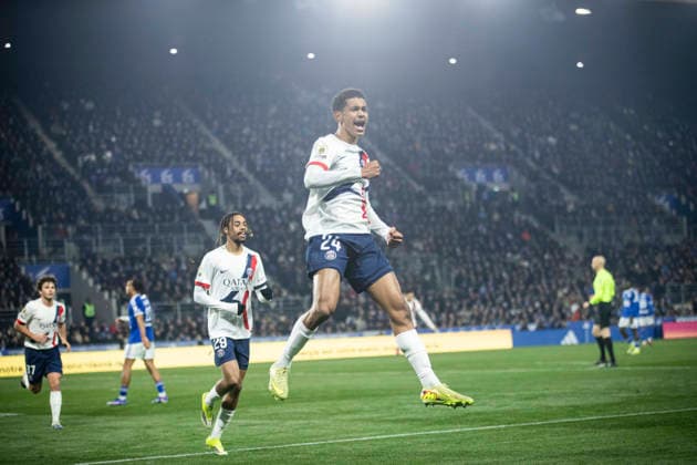 FOOTBALL: Ligue 1 Racing Strasbourg (RCS) vs Paris Saint Germain (PSG) - 01 02 2026 Stade de la Meinau. Strasbourg - France Joie des joueurs de l equipe de Paris Saint Germain (PSG) apres le but de Senny Mayulu 24 (PSG)  Copyright: xElyxandroxCEGARRAx