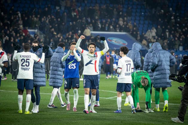 FOOTBALL: Ligue 1 Racing Strasbourg (RCS) vs Paris Saint Germain (PSG) - 01 02 2026 Stade de la Meinau. Strasbourg - France cÃ lÃ bration de l Ã quipe de Paris Saint Germain (PSG) avec ses supporters  Copyright: xElyxandroxCEGARRAx