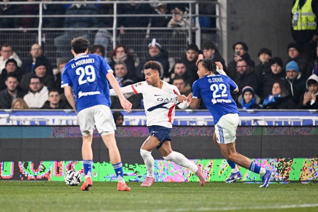 RC Strasbourg Alsace v Paris Saint-Germain - Ligue 1 McDonald s 2025 2026 14 Desire DOUE (psg) - 22 Guela DOUE (rcsa) during the Ligue 1 McDonald s match between Strasbourg and Paris SG at Stade de la Meinau on February 1, 2026 in Strasbourg, France. Strasbourg France  Copyright: xFEPx 776348271