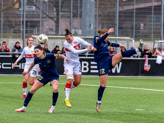 2. Frauen-Bundesliga: VfB Stuttgart vs. SG 99 Andernach; 01.02.2026 Stuttgart, GERMANY - 01. Februar 2026: Nicole Billa (VfB Stuttgart, 26) im Kopfballduell während dem Match zwischen dem VfB Stuttgart und der SG 99 Andernach am 15. Spieltag der 2. Frauen-Bundesliga auf dem Sportgelände des PSV Stuttgart. Copyright: xBEAUTIFULxSPORTS Steinx