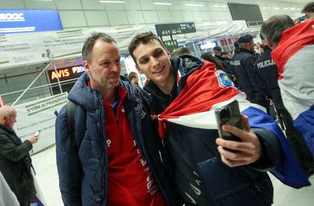 Welcoming the bronze medal-winning handball players at Franjo Tudjman Airport Welcoming the bronze medal-winning handball players at Franjo Tudjman Airport. Around 300 mostly young fans welcomed their heroes on their return to Croatia. The players got off the plane at around 4 am, at Zagreb, Croatia, on on February 02, 2026.  ZeljkoxLukunicx PIXSELL