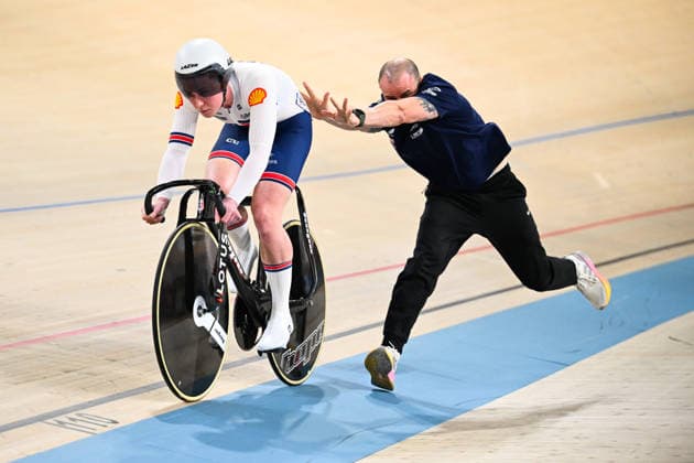 2026 UEC Track Elite European Championships Picture by Olly Hassell SWpix.com - 02 02 2026 - Cycling - 2026 UEC Track Elite European Championships - Konya Velodrome, Konya, Türkiye - Women s Sprint Qualifying - Emma Finucane (Great Britain) during the Women s Sprint Qualifying 200m flying start setting a new world record of 9.759 Copyright: x xSWpix.comx(t axPhotographyxHubxLtd)xOllyxHassell SWpix.comx SWP-3177-0242