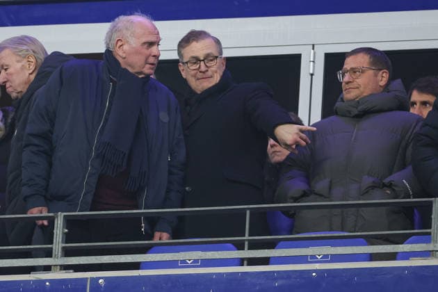 1. Bundesliga - Hamburger SV - FC Bayern München am 31.01.2026 im Volksparkstadion in Hamburg Ehrenpräsident Ehrenpraesident Uli Hoeneß Hoeness (Muenchen) Vorstandsvorsitzender Jan-Christian Dreesen (Muenchen) und Sportvorstand Max Eberl (Muenchen) *** 1 Bundesliga Hamburger SV FC Bayern Munich on 31 01 2026 at the Volksparkstadion in Hamburg Honorary President Honorary President Uli Hoeneß Hoeness Munich Chairman of the Board Jan Christian Dreesen Munich and Chief Sports Officer Max Eberl Munich MH