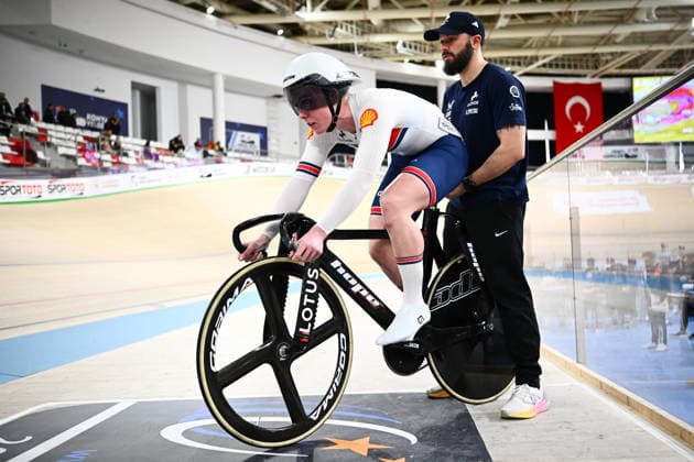 2026 UEC Track Elite European Championships Picture by Olly Hassell SWpix.com - 02 02 2026 - Cycling - 2026 UEC Track Elite European Championships - Konya Velodrome, Konya, Türkiye - Women s Sprint 1 8 Finals - Emma Finucane (Great Britain) Copyright: x xSWpix.comx(t axPhotographyxHubxLtd)xOllyxHassell SWpix.comx SWP-3177-0279