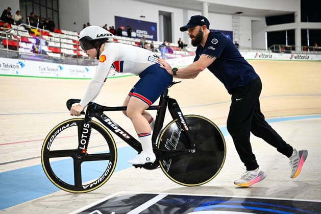 2026 UEC Track Elite European Championships Picture by Olly Hassell SWpix.com - 02 02 2026 - Cycling - 2026 UEC Track Elite European Championships - Konya Velodrome, Konya, Türkiye - Women s Sprint 1 8 Finals - Sophie Capewell (Great Britain) Copyright: x xSWpix.comx(t axPhotographyxHubxLtd)xOllyxHassell SWpix.comx SWP-3177-0280