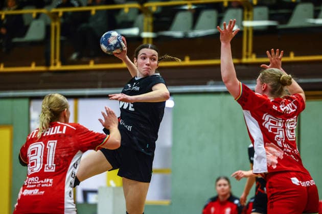 Handball I Frauen I Saison 2025 2026 I Regionalliga Nord I 17. Spieltag I SV Henstedt-Ulzburg II - FC St.Pauli I 01.02.2026 Henrike Bibow (31, FC St.Pauli) Saskia Sankowski (21, SV Henstedt-Ulzburg II) Henstedt-Ulzburg Schulzentrum Maurepassstr. Schleswig-Holstein Deutschland Copyright: xLobeca RalfxHomburgx