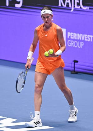 Nikola Bartunkova from Czechia is seen during match against Anna Blinkova from Russia within the WTA, Tennis Damen women s tennis tournament Ostrava Open, on February 2, 2026, in Ostrava, Czech Republic. (CTKxPhoto JaroslavxOzana) CTKPhotoP2026020207325  CTKPhotoP2026020207325