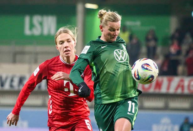 Deutschland: Frauen-Bundesliga 2025 26, 16. Spieltag - VfL Wolfsburg VS 1. FC Köln - AOK Stadion (Wolfsburg): Alexandra Popp (VfL Wolfsburg Frauen, 11) Celina Degen (1. FC Köln Frauen, 5) Copyright: xAymanxAlahmedx