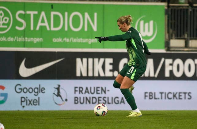 Deutschland: Frauen-Bundesliga 2025 26, 16. Spieltag - VfL Wolfsburg VS 1. FC Köln - AOK Stadion (Wolfsburg): Alexandra Popp (VfL Wolfsburg Frauen, 11) Copyright: xAymanxAlahmedx