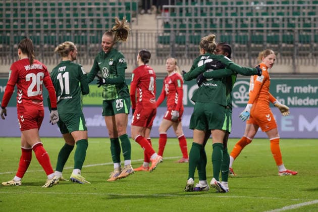 02.02.2026, xgrfx, Fussball Google Pixel Frauen-Bundesliga, VfL Wolfsburg - 1.FC Koeln v.l. Tor, Lineth Beerensteyn (VfL Wolfsburg) (DFL DFB REGULATIONS PROHIBIT ANY USE OF PHOTOGRAPHS as IMAGE SEQUENCES and or QUASI-VIDEO) Wolfsburg