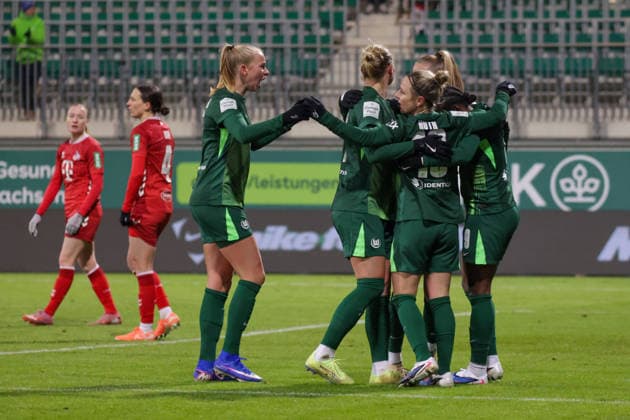 02.02.2026, xgrfx, Fussball Google Pixel Frauen-Bundesliga, VfL Wolfsburg - 1.FC Koeln v.l. Tor, Lineth Beerensteyn (VfL Wolfsburg) (DFL DFB REGULATIONS PROHIBIT ANY USE OF PHOTOGRAPHS as IMAGE SEQUENCES and or QUASI-VIDEO) Wolfsburg