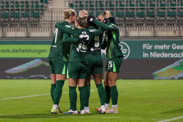 02.02.2026, xgrfx, Fussball Google Pixel Frauen-Bundesliga, VfL Wolfsburg - 1.FC Koeln v.l. Tor, Lineth Beerensteyn (VfL Wolfsburg) (DFL DFB REGULATIONS PROHIBIT ANY USE OF PHOTOGRAPHS as IMAGE SEQUENCES and or QUASI-VIDEO) Wolfsburg