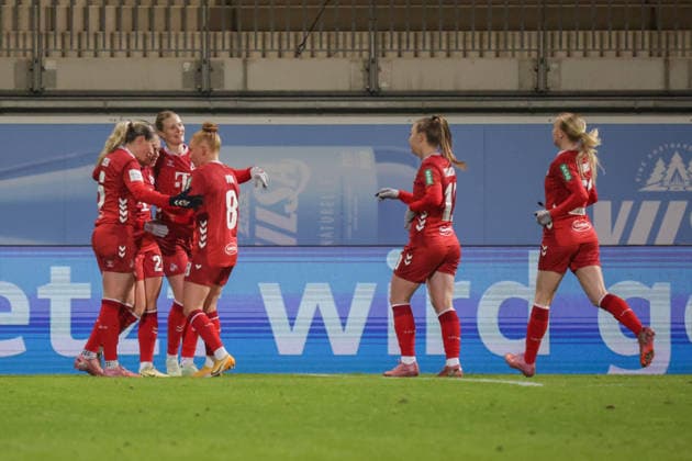 02.02.2026, xgrfx, Fussball Google Pixel Frauen-Bundesliga, VfL Wolfsburg - 1.FC Koeln v.l. Tor, Martyna Wiankowska (1.FC Köln) (DFL DFB REGULATIONS PROHIBIT ANY USE OF PHOTOGRAPHS as IMAGE SEQUENCES and or QUASI-VIDEO) Wolfsburg