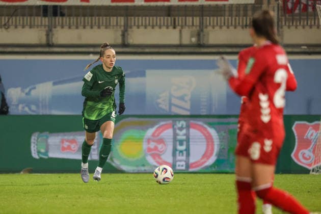02.02.2026, xgrfx, Fussball Google Pixel Frauen-Bundesliga, VfL Wolfsburg - 1.FC Koeln v.l. Sophia Kleinherne (VfL Wolfsburg) (DFL DFB REGULATIONS PROHIBIT ANY USE OF PHOTOGRAPHS as IMAGE SEQUENCES and or QUASI-VIDEO) Wolfsburg