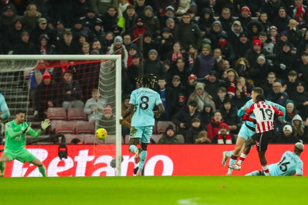 Sunderland v Burnley, Premier League Habib Diarra Of Sunderland scores a GOAL 2-0 during the Sunderland v Burnley Premier League match at the Stadium of Light, Sunderland, England on 2 February 2026 Credit: Lee Keuneke Every Second Media Editorial use only. All images are copyright Every Second Media Limited. No images may be reproduced without prior permission. All rights reserved. Premier League and Football League images are subject to licensing agreements with Football DataCo Limited. see https: www.football-dataco.com Copyright: xIMAGO EveryxSecondxMediax ESM-1784-0016 LeexKeunekex xEveryxSecondxMediax