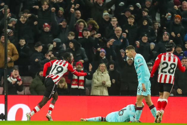 Sunderland v Burnley, Premier League Habib Diarra Of Sunderland scores a GOAL 2-0 and celebrates during the Sunderland v Burnley Premier League match at the Stadium of Light, Sunderland, England on 2 February 2026 Credit: Lee Keuneke Every Second Media Editorial use only. All images are copyright Every Second Media Limited. No images may be reproduced without prior permission. All rights reserved. Premier League and Football League images are subject to licensing agreements with Football DataCo Limited. see https: www.football-dataco.com Copyright: xIMAGO EveryxSecondxMediax ESM-1784-0018 LeexKeunekex xEveryxSecondxMediax