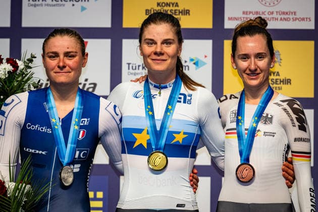 BERTEAU Victoire, KOPECKY Lotte, TEUTENBERG Lea Lin: UEC Track cycling, Rad, Radsport, Bahnrad, Bahn European Championships Konya 2026 BERTEAU Victoire ( FRA ) - France Second Place - KOPECKY Lotte ( BEL ) Belgium Winner - First Place - TEUTENBERG Lea Lin ( GER ) - Germany Third Place Award Ceremony - Medal Ceremony - Podium - Querformat - quer - horizontal - Landscape - Event Veranstaltung: UEC Track Cycling European Championships 2026 - Category Kategorie: Cycling - Track Cycling European Championships - Location Ort: Asia - Turkey - Türkiye - Konya - Discipline: Elimination Race - Category: Elite Women - Distance: ... m - Date Datum: 02.02.2026 Monday Day 2 -