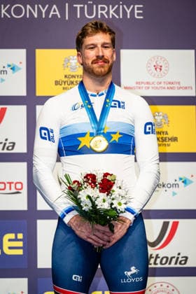 TRUMAN Joseph: UEC Track cycling, Rad, Radsport, Bahnrad, Bahn European Championships Konya 2026 TRUMAN Joseph ( GBR ) Great Britain Winner - First Place - Award Ceremony - Medal Ceremony - Podium - Hochformat - Hoch - Vertikal - Portrait - Event Veranstaltung: UEC Track Cycling European Championships 2026 - Category Kategorie: Cycling - Track Cycling European Championships - Location Ort: Asia - Turkey - Türkiye - Konya - Discipline: Individual Time Trail - Category: Elite Men - Distance: 1000 m - Date Datum: 02.02.2026 Monday Day 2 -