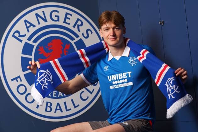 Sport Bilder des Tages #2 Rangers have signed German striker Ryan Naderi from Hansa Rostock. Rangers Signing - The Rangers Training Centre, Glasgow, Lanarkshire, Scotland, UK - 02 Feb 2026Glasgow The Rangers Training Centre Lanarkshire United Kingdom EDITORIAL USE ONLY  Copyright: xO Rourke RangersxFC Shutterstockx 16501108n