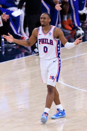 February 2, 2026, Inglewood, California, USA: Tyrese Maxey 0 of the Philadelphia 76ers contests a call during their regular season NBA, Basketball Herren, USA game against the Los Angeles Clippers on Monday February 2, 2026 at Intuit Dome in Inglewood, California. Clippers lose to 76ers, 113-128. ARIANA RUIZ PI Inglewood USA - ZUMAp124 20260202_zaa_p124_003 Copyright: xArianaxRuizx
