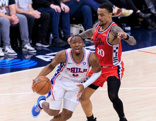 February 2, 2026, Inglewood, California, USA: Tyrese Maxey 0 of the Philadelphia 76ers drives as John Collins 20 of the Los Angeles Clippers defends during their regular season NBA, Basketball Herren, USA game on Monday February 2, 2026 at Intuit Dome in Inglewood, California. Clippers lose to 76ers, 113-128. ARIANA RUIZ PI Inglewood USA - ZUMAp124 20260202_zaa_p124_009 Copyright: xArianaxRuizx