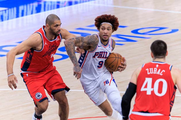 February 2, 2026, Inglewood, California, USA: Kelly Oubre Jr. 9 of the Philadelphia 76ers drives past Nicolas Batum 33 of the Los Angeles Clippers during their regular season NBA, Basketball Herren, USA game on Monday February 2, 2026 at Intuit Dome in Inglewood, California. Clippers lose to 76ers, 113-128. ARIANA RUIZ PI Inglewood USA - ZUMAp124 20260202_zaa_p124_027 Copyright: xArianaxRuizx